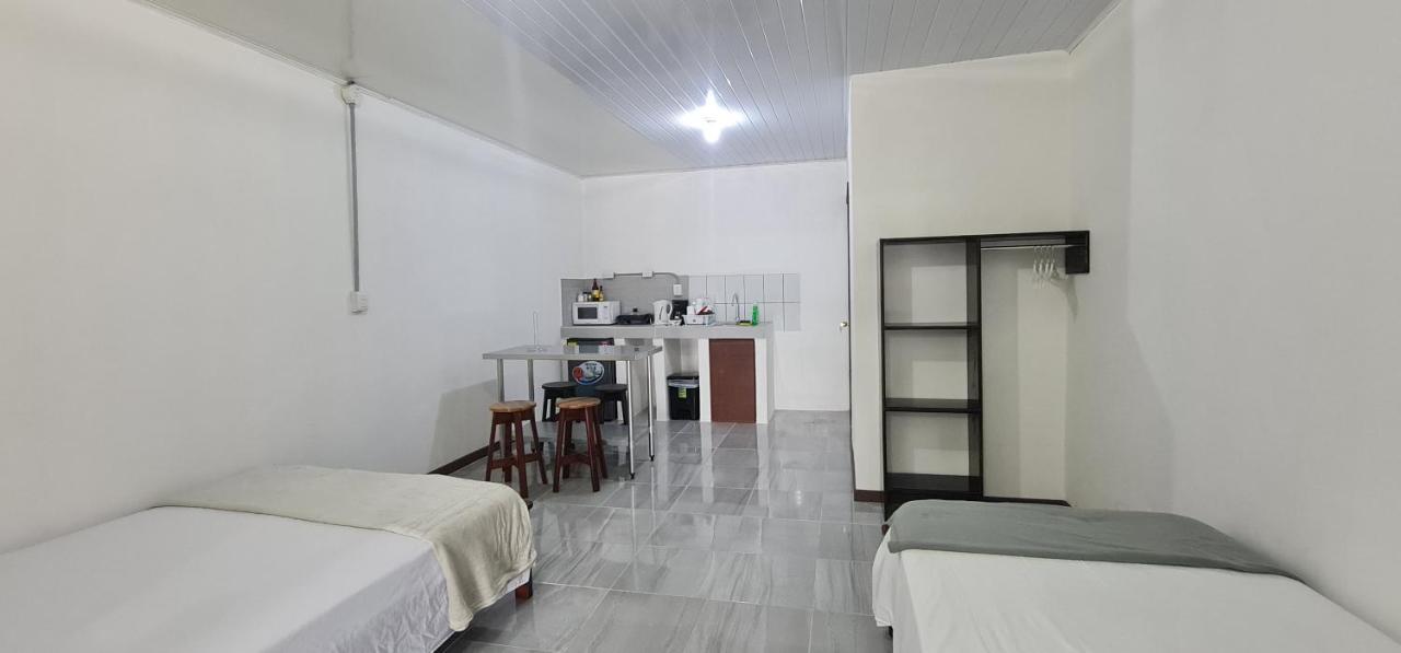 Sleep&Go! Two Rooms Four Beds Double A C Siquirres Centro Siqurres Da Alegria Esterno foto